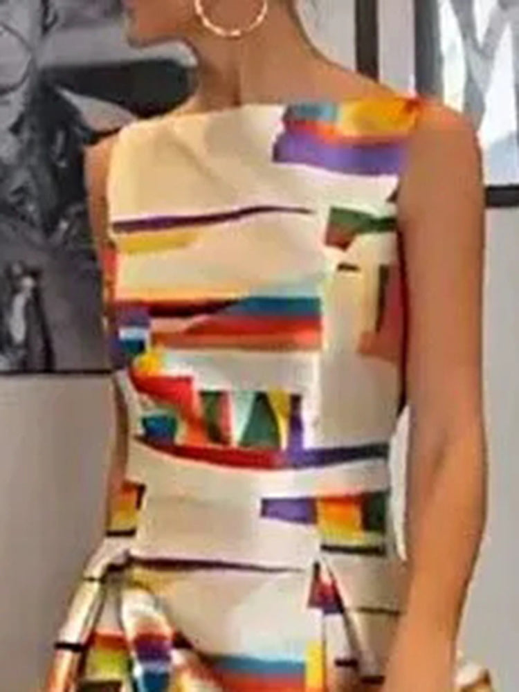 A-Line Maxi Dress with Round Neckline and Sleeveless Design