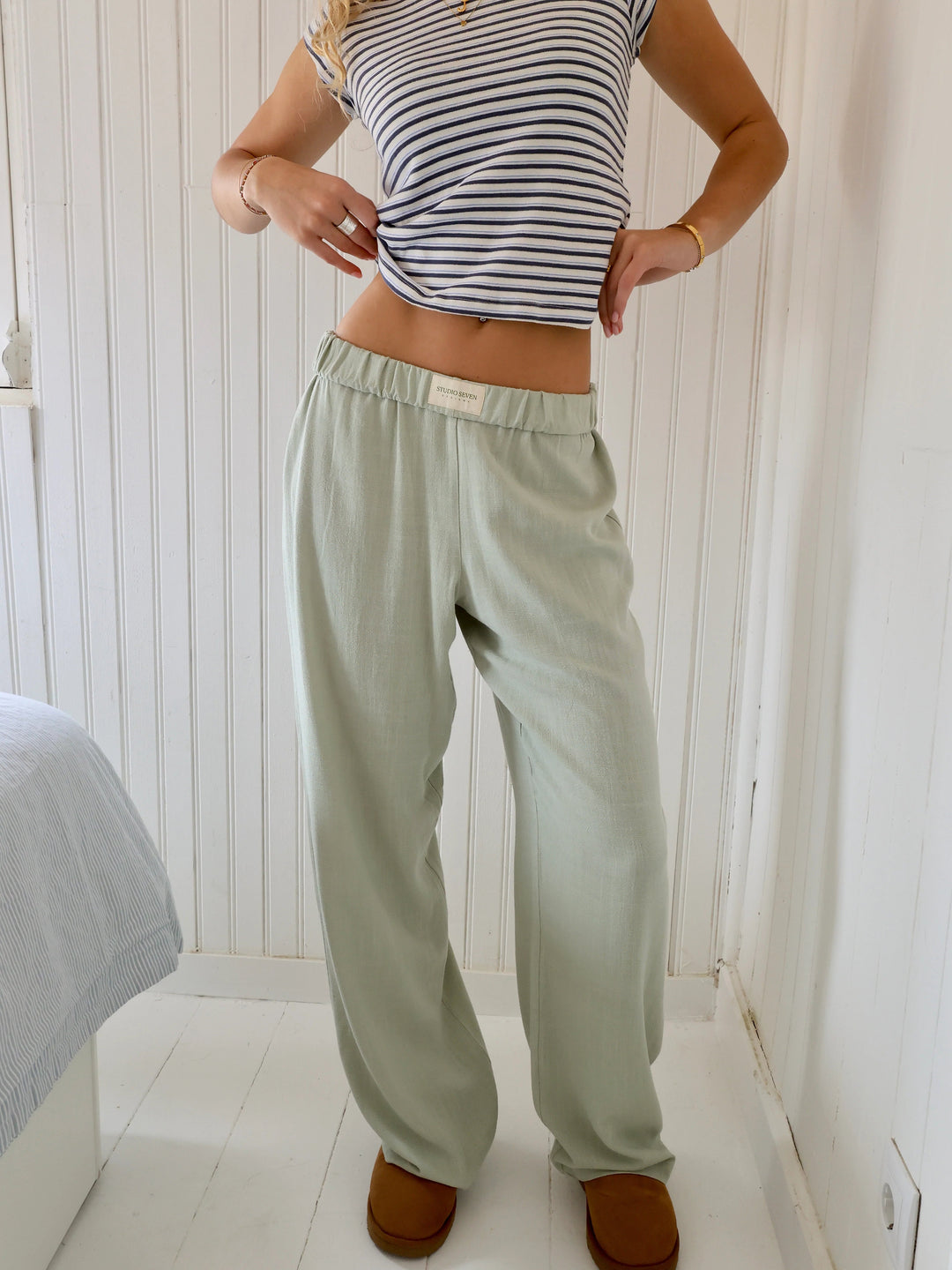 High-Rise Wide-Leg Trousers with Elastic Waistband and Straight Hem