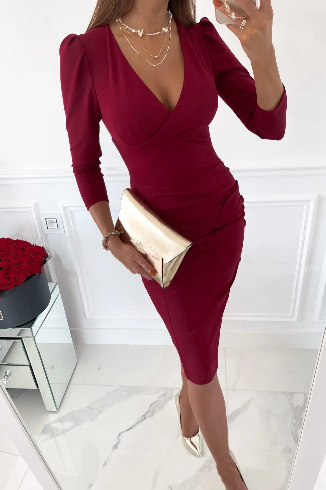 Fitted Midi Dress with V-Neckline, Long Sleeves and Side Ruching