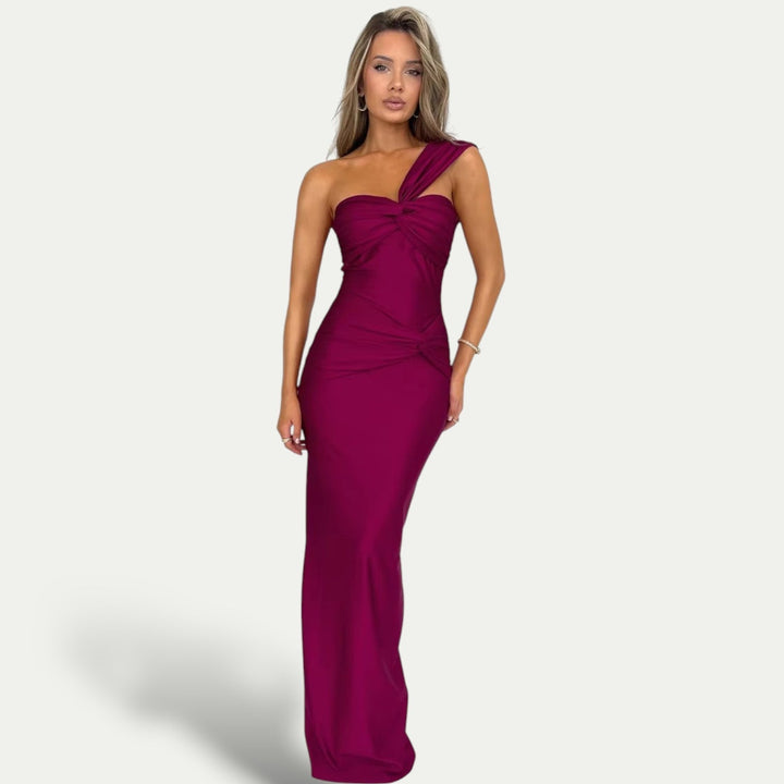 One-Shoulder Maxi Dress with Ruched Detailing and Fitted Silhouette