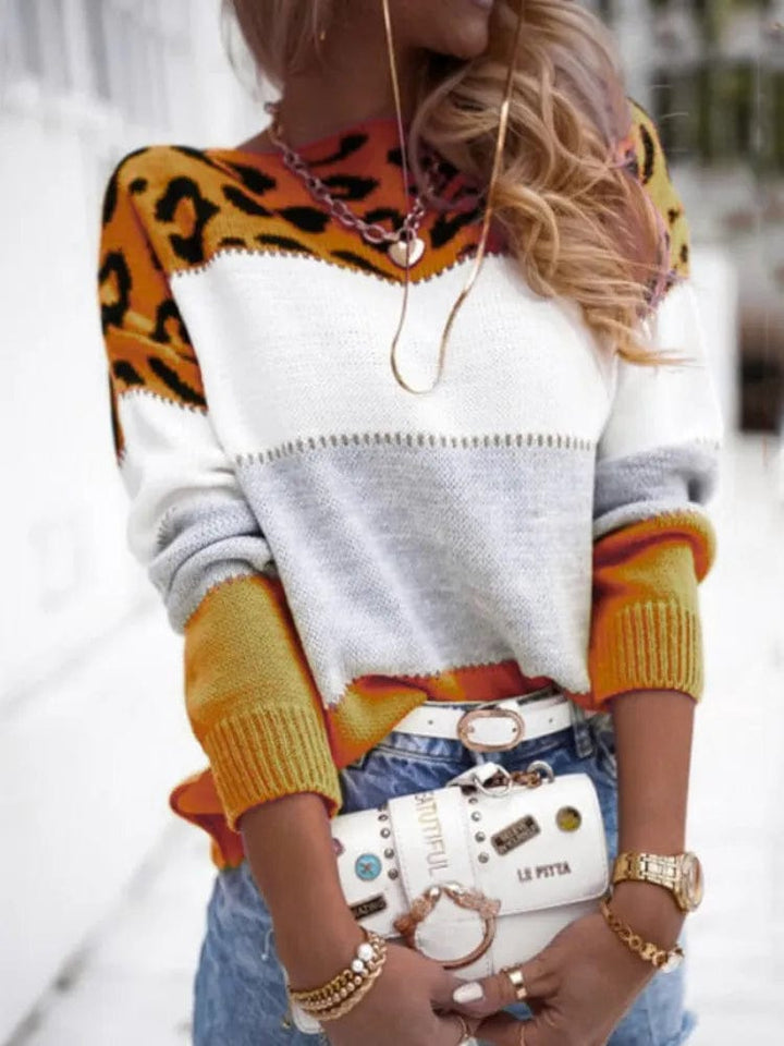 Olivia - Chic Leopard Print Sweater