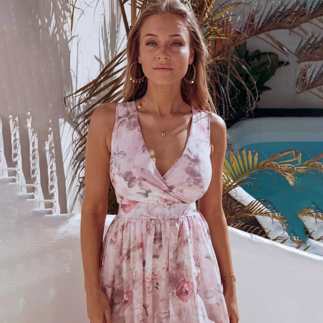 Floral Print Maxi Dress with V-Neckline and Sleeveless Design