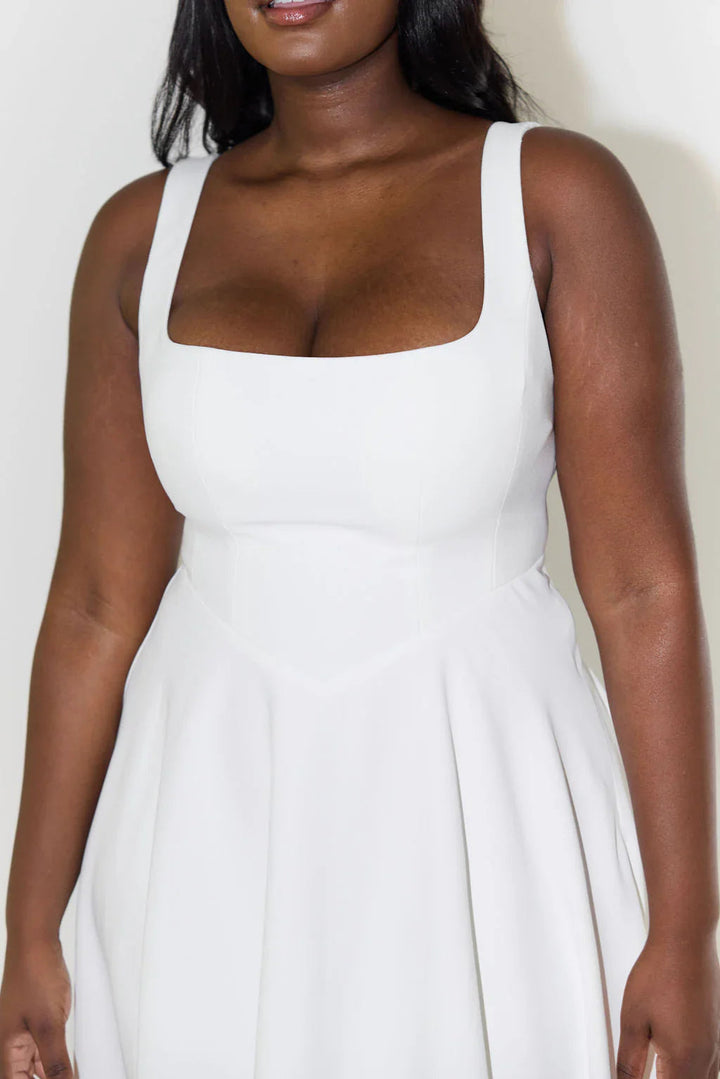 Sleeveless Midi Dress with Square Neckline and Flared Skirt