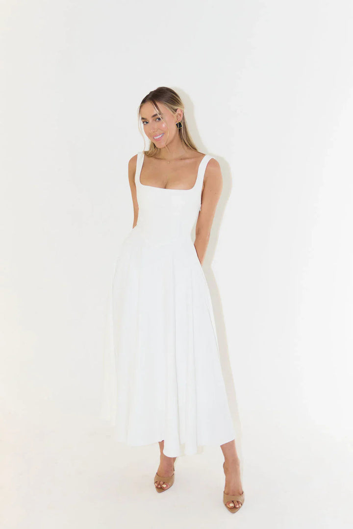 Sleeveless Midi Dress with Square Neckline and Flared Skirt