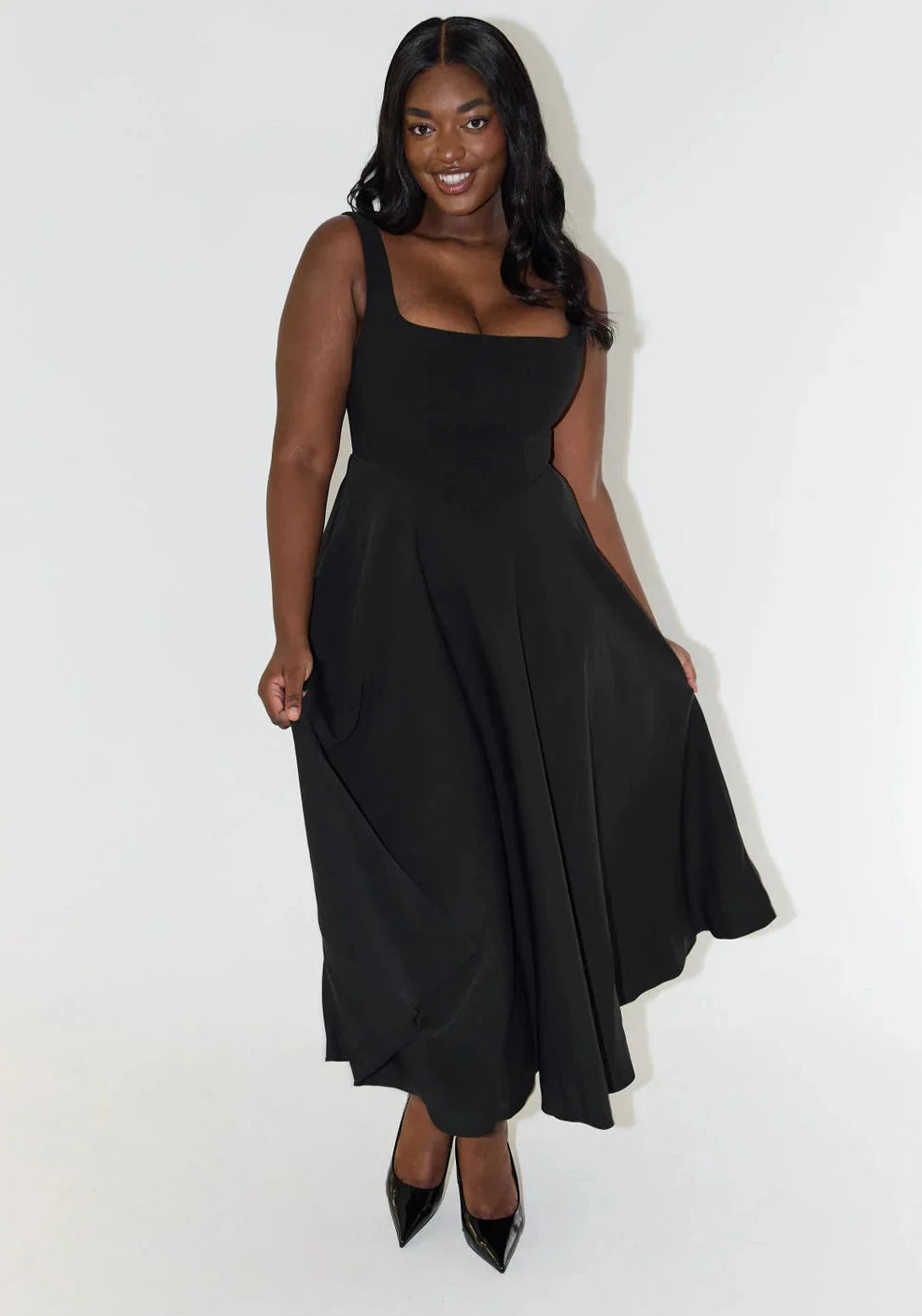 Sleeveless Midi Dress with Square Neckline and Flared Skirt